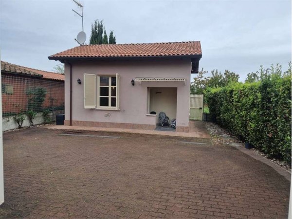 casa indipendente in affitto a Sarzana