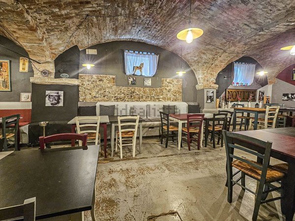 negozio in affitto a Sarzana