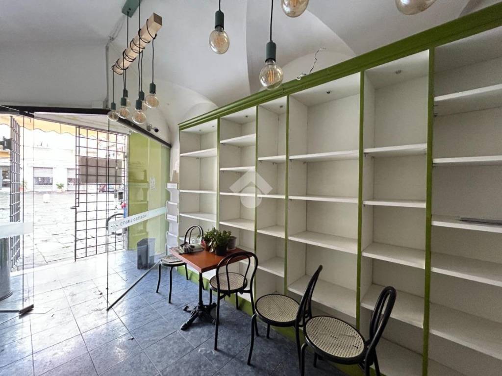 negozio in affitto a Sarzana