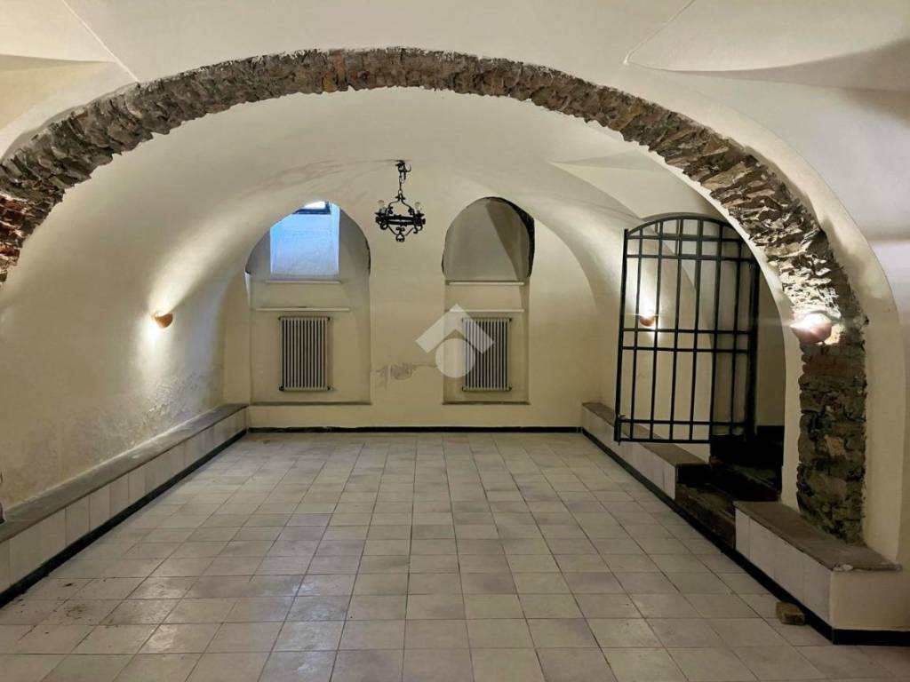 negozio in affitto a Sarzana