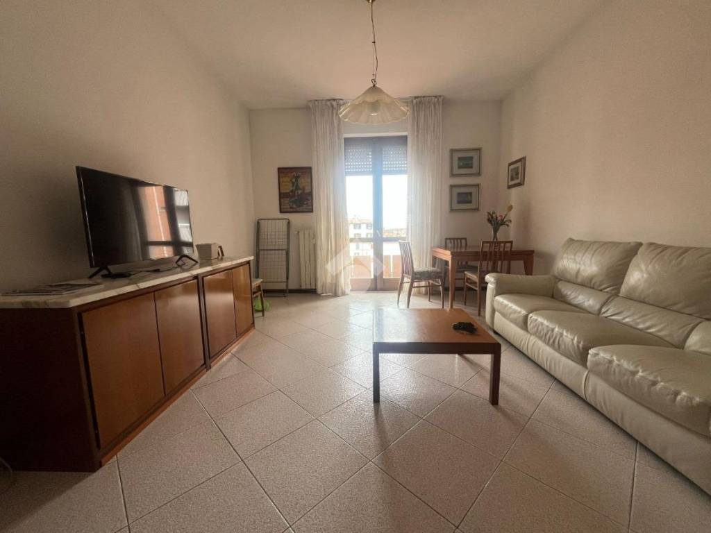 appartamento in affitto a Sarzana