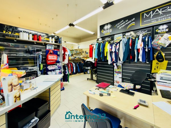 negozio in affitto a Sarzana