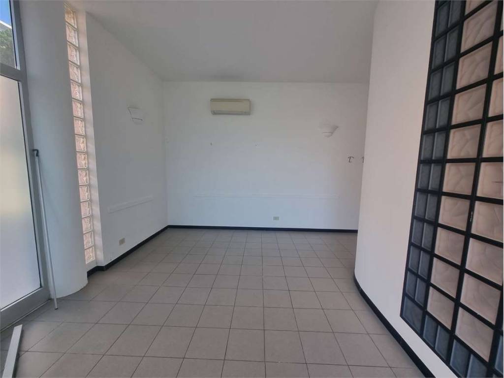 ufficio in affitto a Sarzana