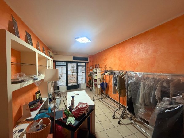 negozio in affitto a Sarzana