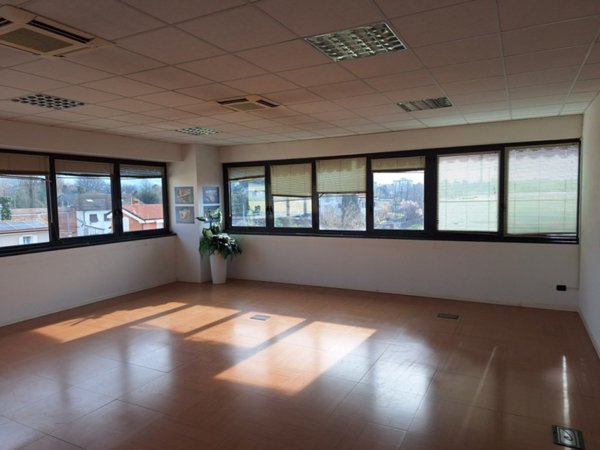 ufficio in affitto a Sarzana in zona San Lazzaro