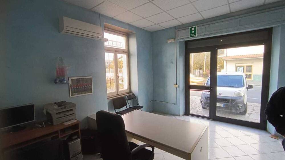 locale commerciale in affitto a Sarzana in zona San Lazzaro