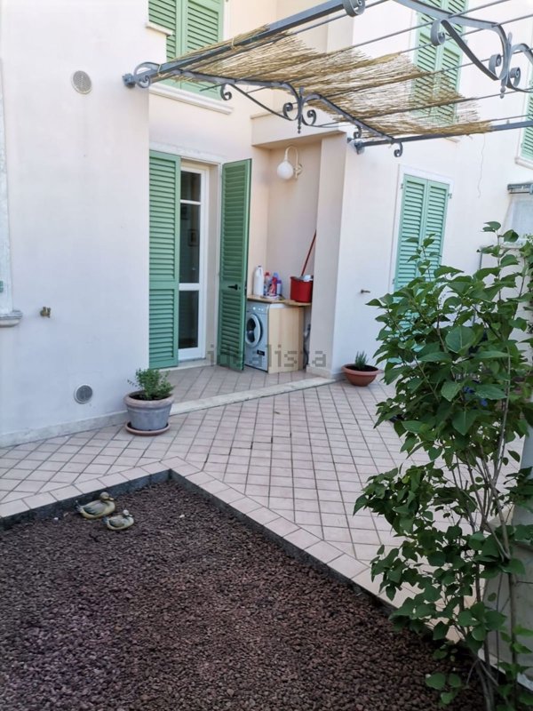 appartamento in affitto a Sarzana