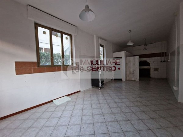 locale commerciale in affitto a Sarzana in zona San Lazzaro