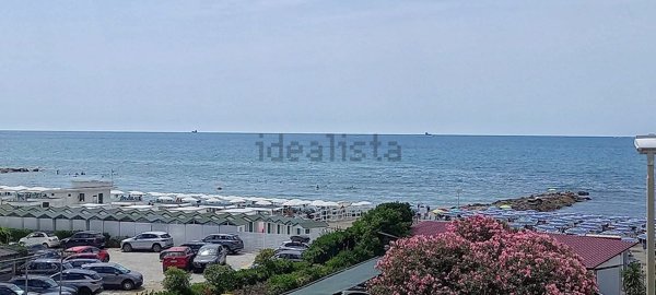 appartamento in affitto a Sarzana in zona Marinella di Sarzana