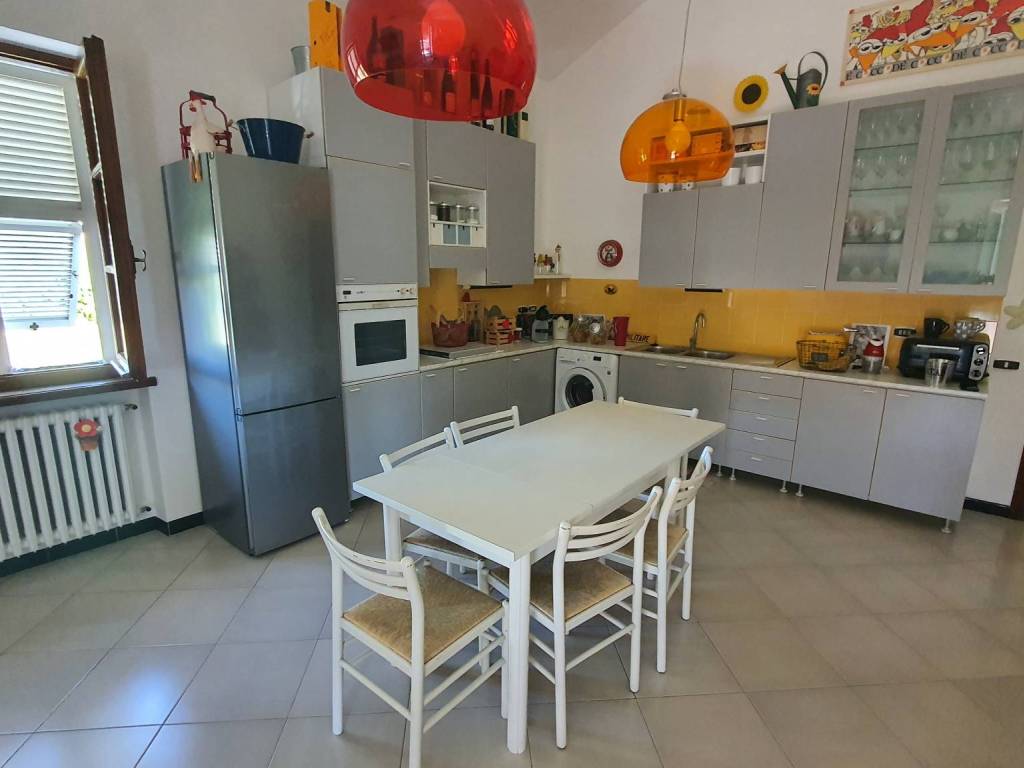 appartamento in affitto a Sarzana