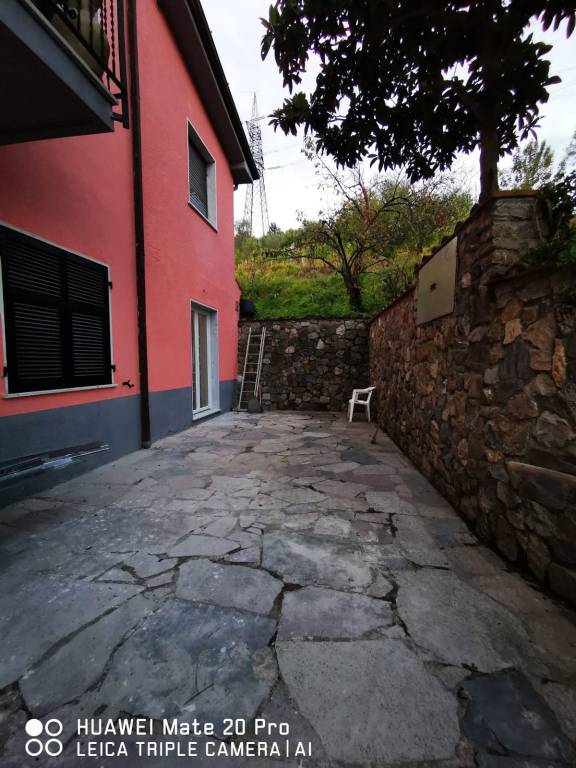 appartamento in affitto a Vezzano Ligure