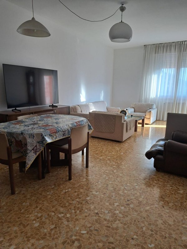 appartamento in affitto a Vezzano Ligure