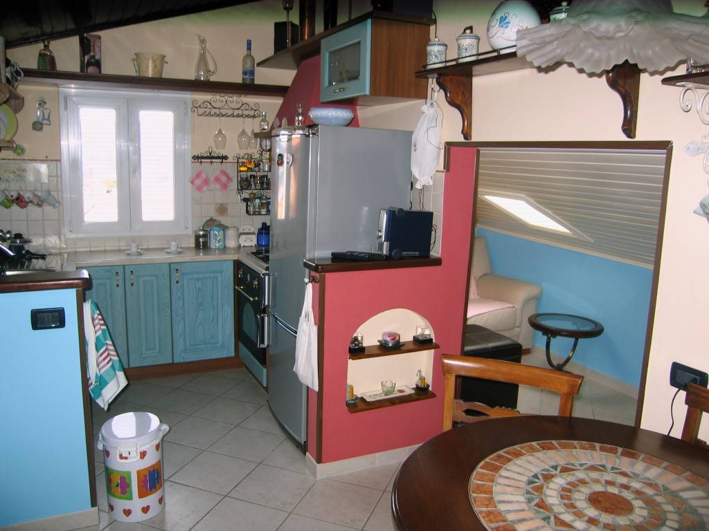 appartamento in affitto a Vezzano Ligure