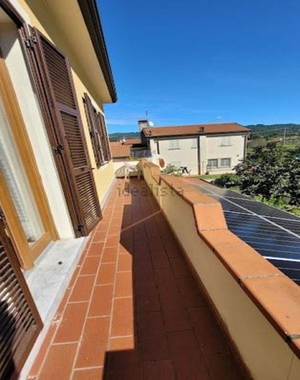 casa indipendente in affitto a Vezzano Ligure