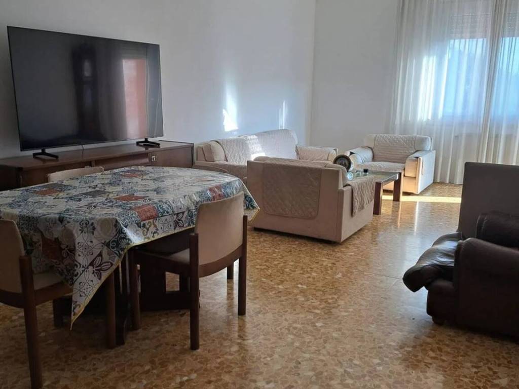 appartamento in affitto a Vezzano Ligure