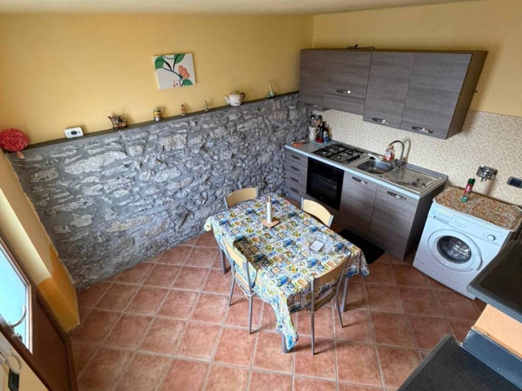 casa indipendente in affitto a Vezzano Ligure
