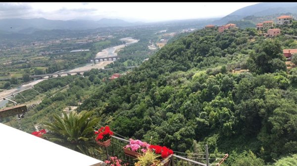 appartamento in affitto a Vezzano Ligure