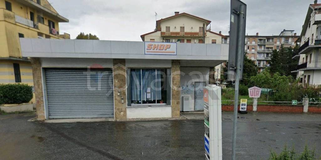 negozio in affitto a Vezzano Ligure in zona Prati