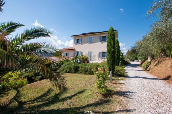 casa indipendente in affitto a Vezzano Ligure in zona Valeriano