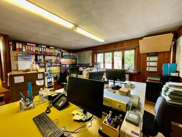 ufficio in affitto ad Albizzate