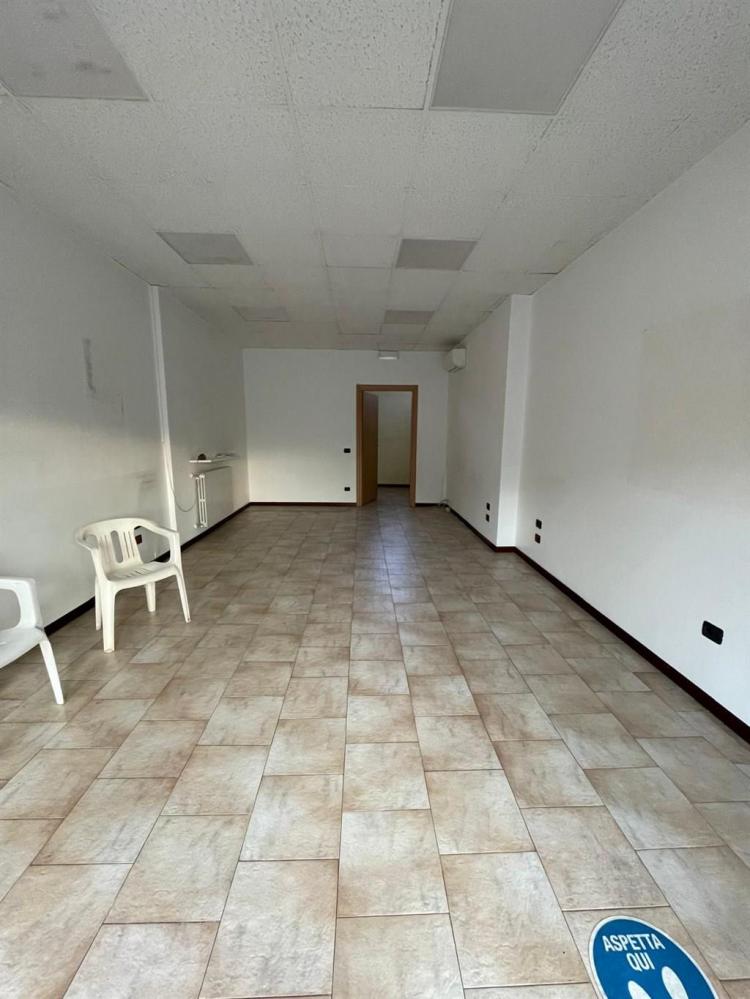 ufficio in affitto ad Albizzate