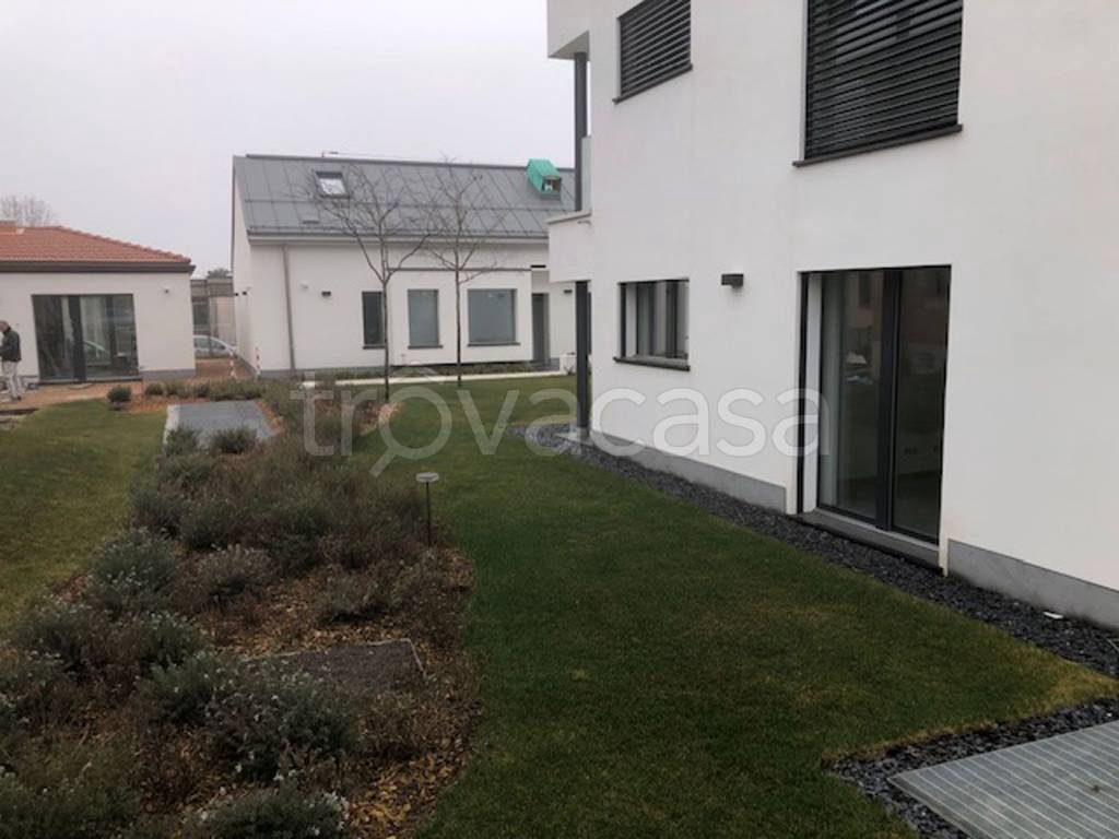 appartamento in affitto ad Albizzate