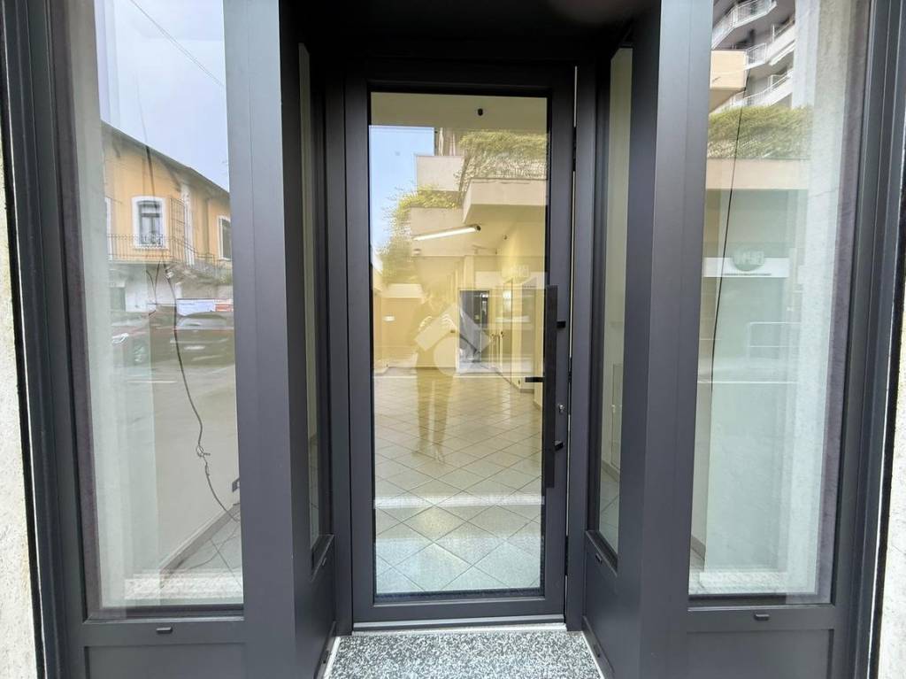 appartamento in affitto ad Angera