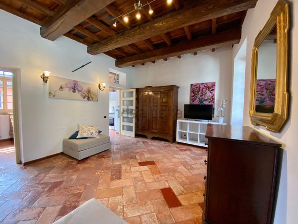 appartamento in affitto ad Angera
