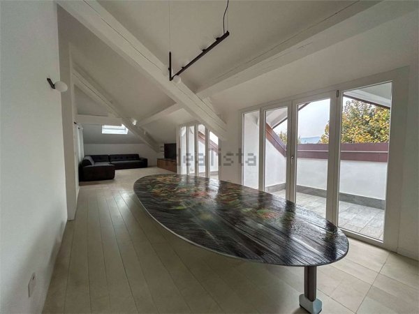 appartamento in affitto ad Angera