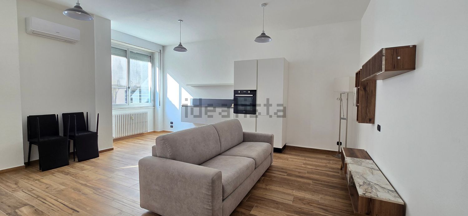 appartamento in affitto ad Angera