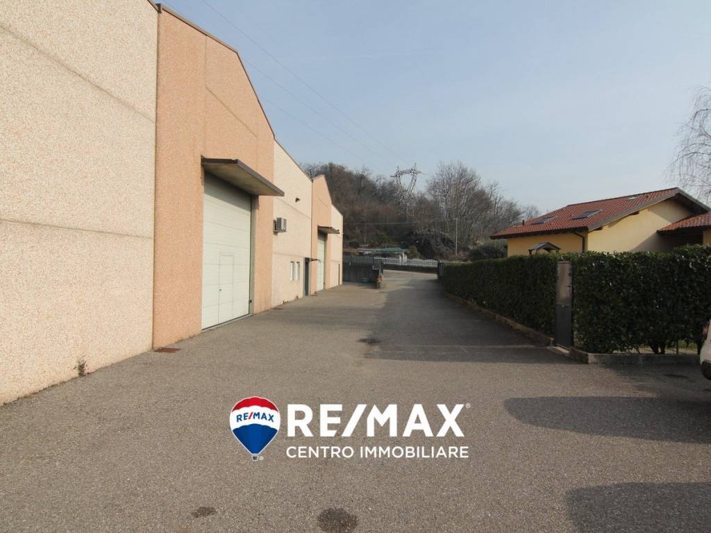 locale commerciale in affitto ad Arcisate in zona Brenno Useria