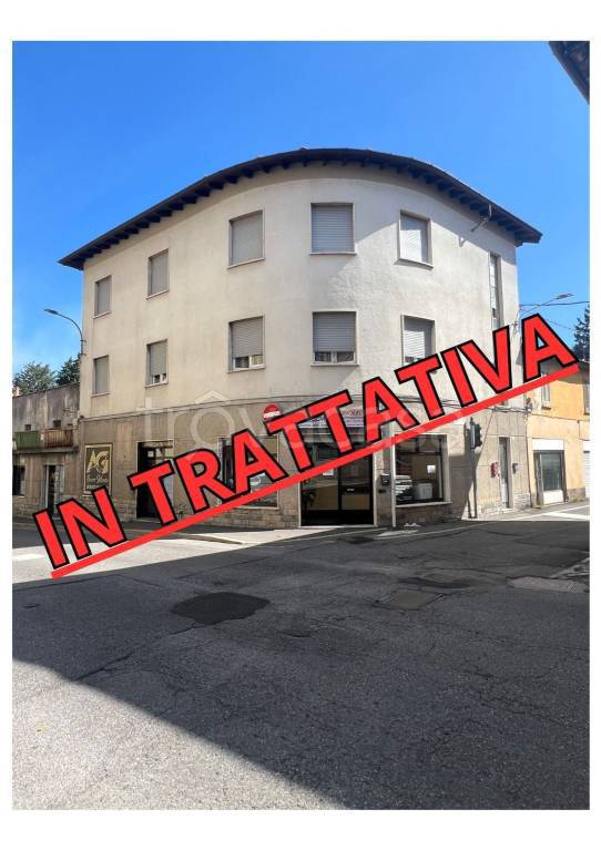 negozio in affitto ad Arcisate