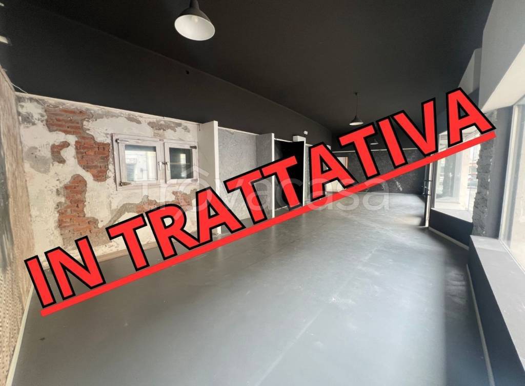 negozio in affitto ad Arcisate
