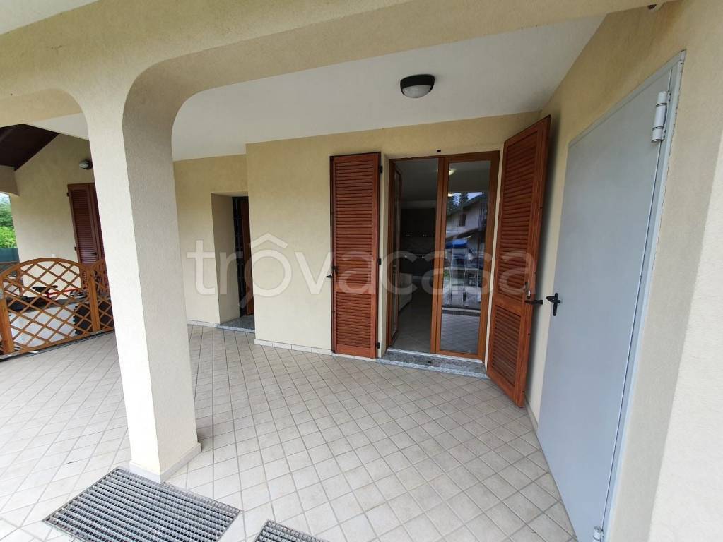 appartamento in affitto ad Arsago Seprio