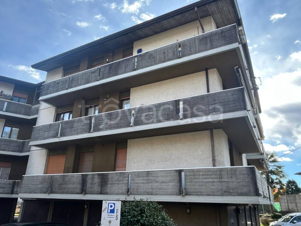 appartamento in affitto ad Arsago Seprio