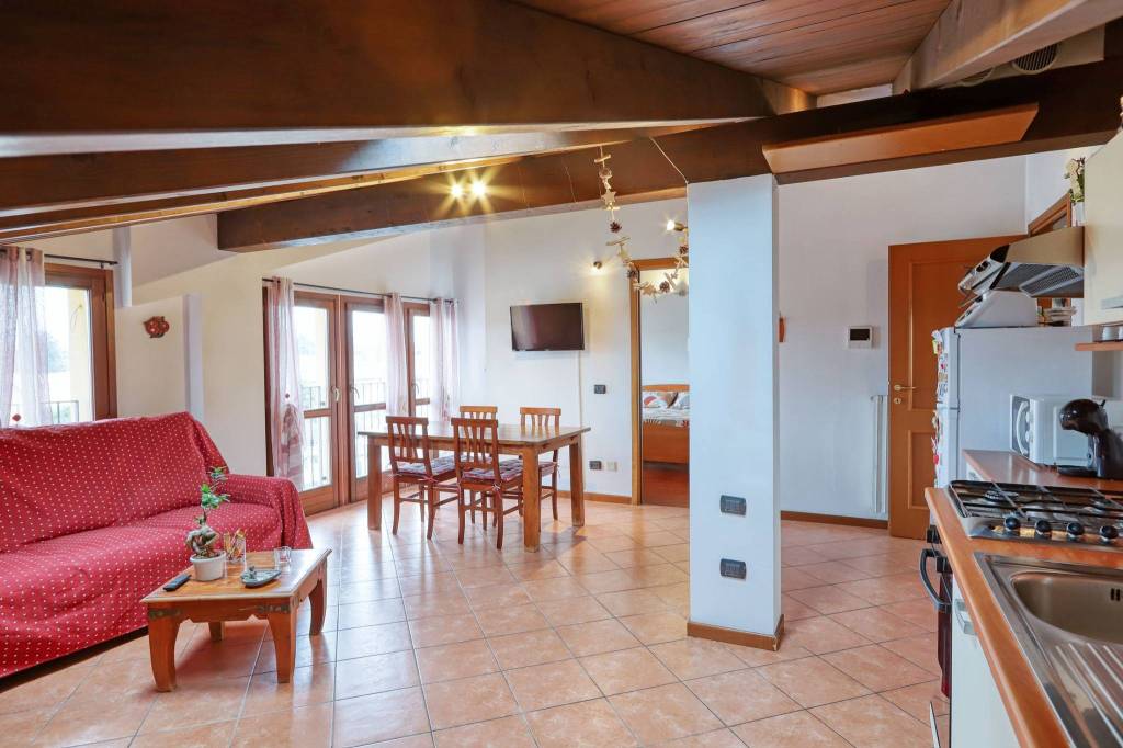 appartamento in affitto ad Arsago Seprio