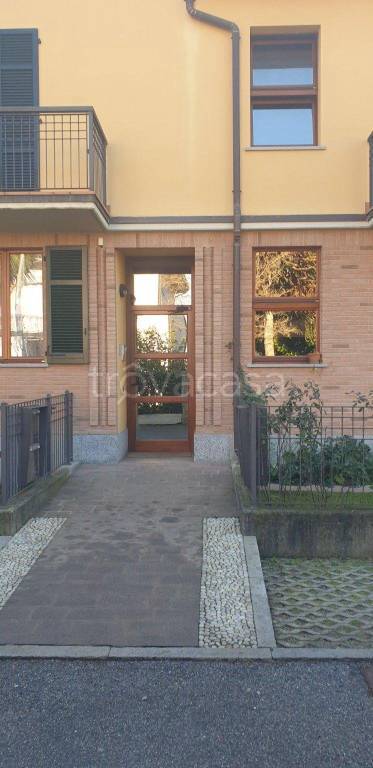 appartamento in affitto ad Azzate