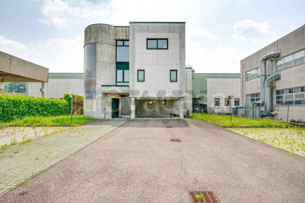 ufficio in affitto ad Azzate