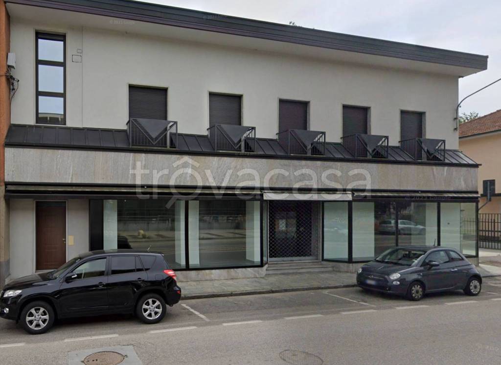 ufficio in affitto ad Azzate in zona Castello