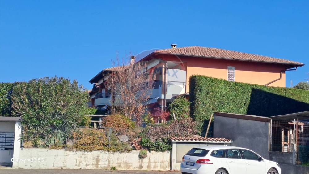 appartamento in affitto a Barasso