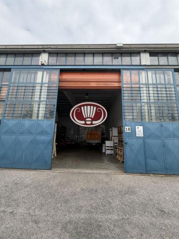 locale commerciale in affitto a Barasso