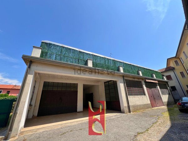 locale di sgombero in affitto a Besnate
