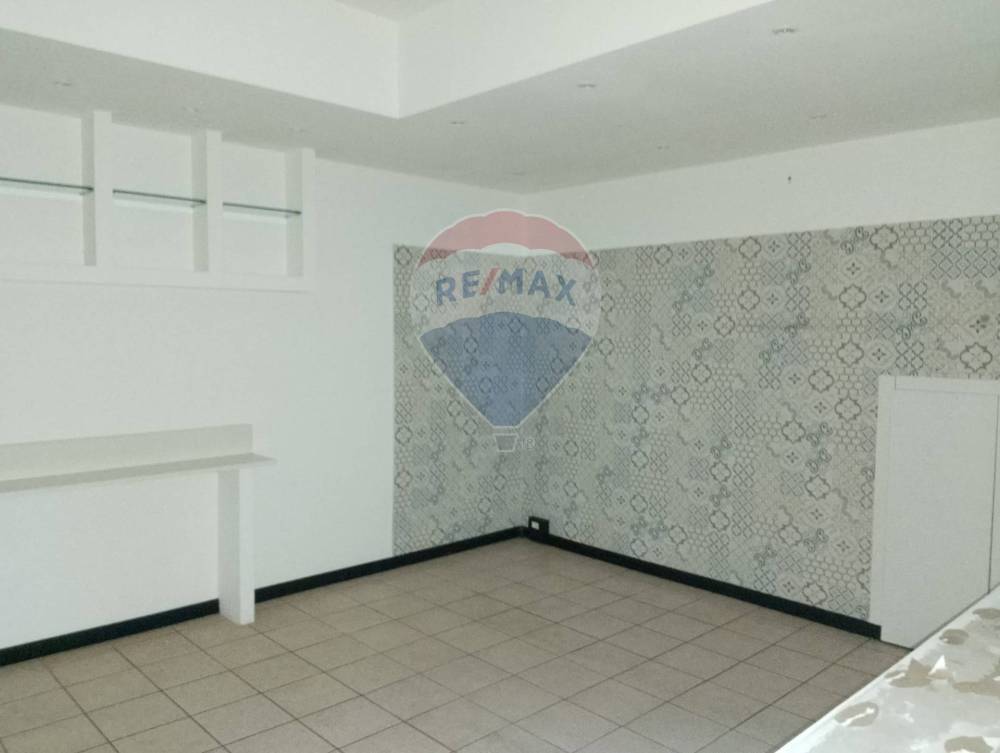 locale commerciale in affitto a Besozzo