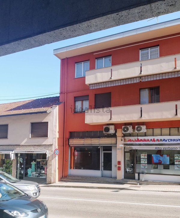 negozio in affitto a Besozzo