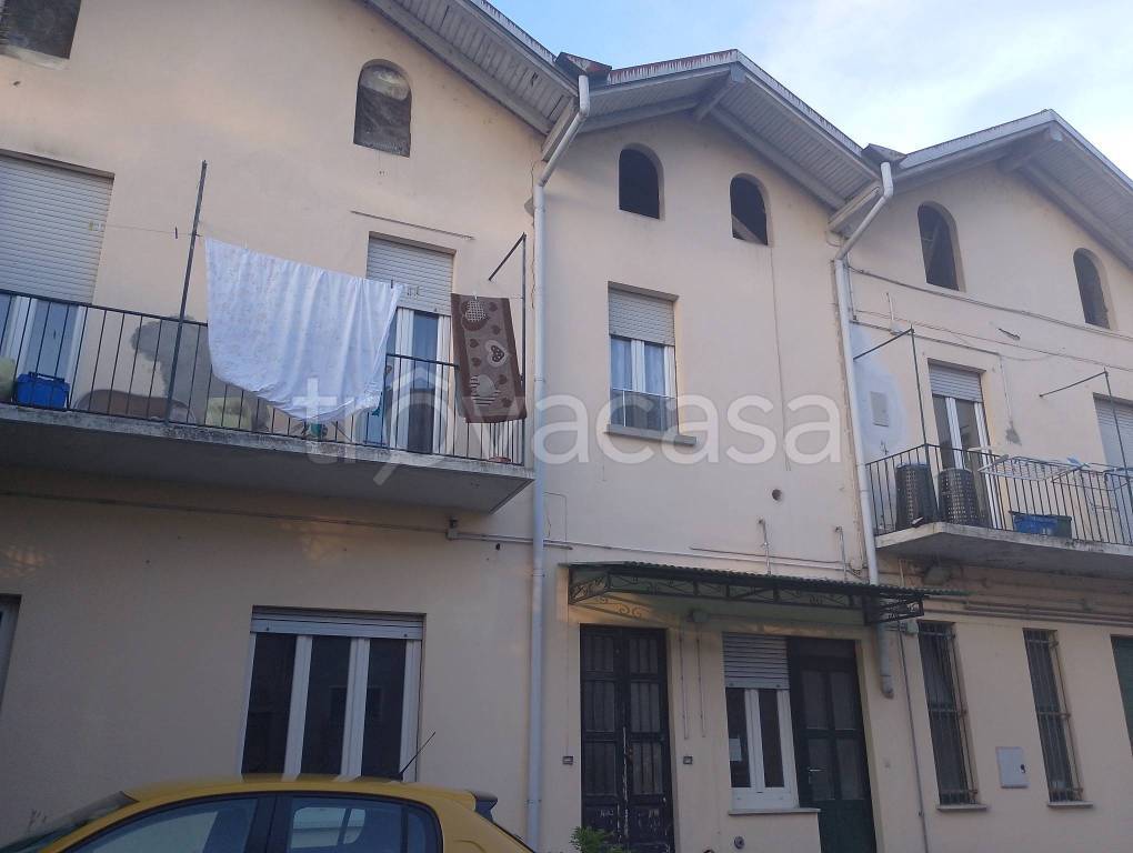 appartamento in affitto a Besozzo