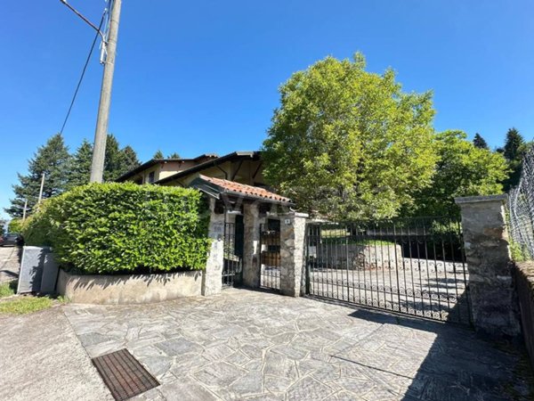 appartamento in affitto a Besozzo in zona Cardana