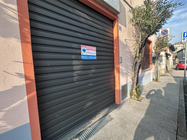 locale commerciale in affitto a Besozzo