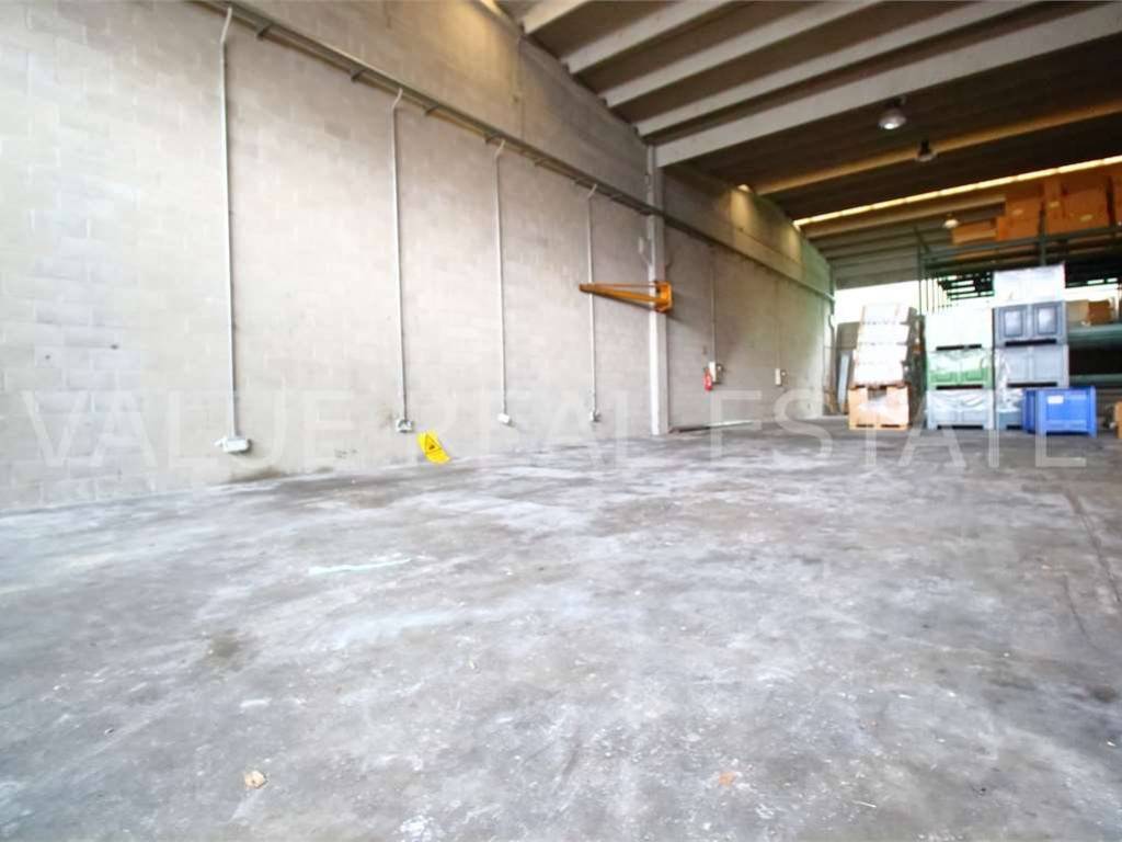 locale commerciale in affitto a Besozzo