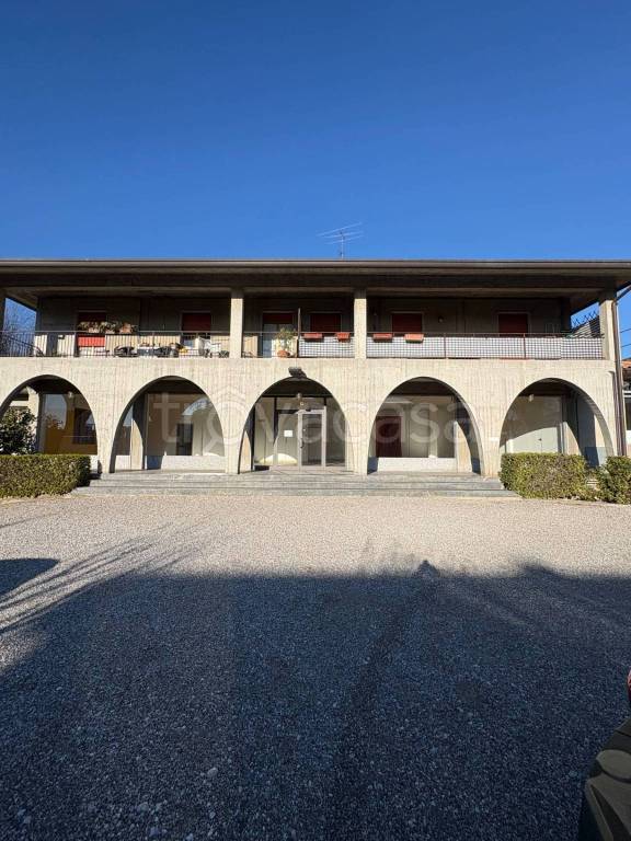 negozio in affitto a Bodio Lomnago