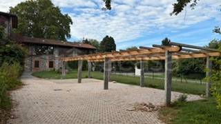 ufficio in affitto a Brebbia in zona Villaggio Europa
